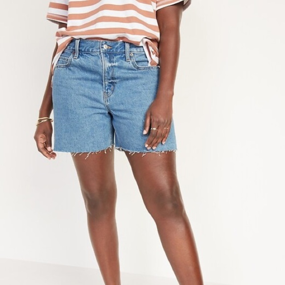 Old Navy High-Waisted Slouchy Straight Cut-Off Jean Shorts for Women - 5” Inseam